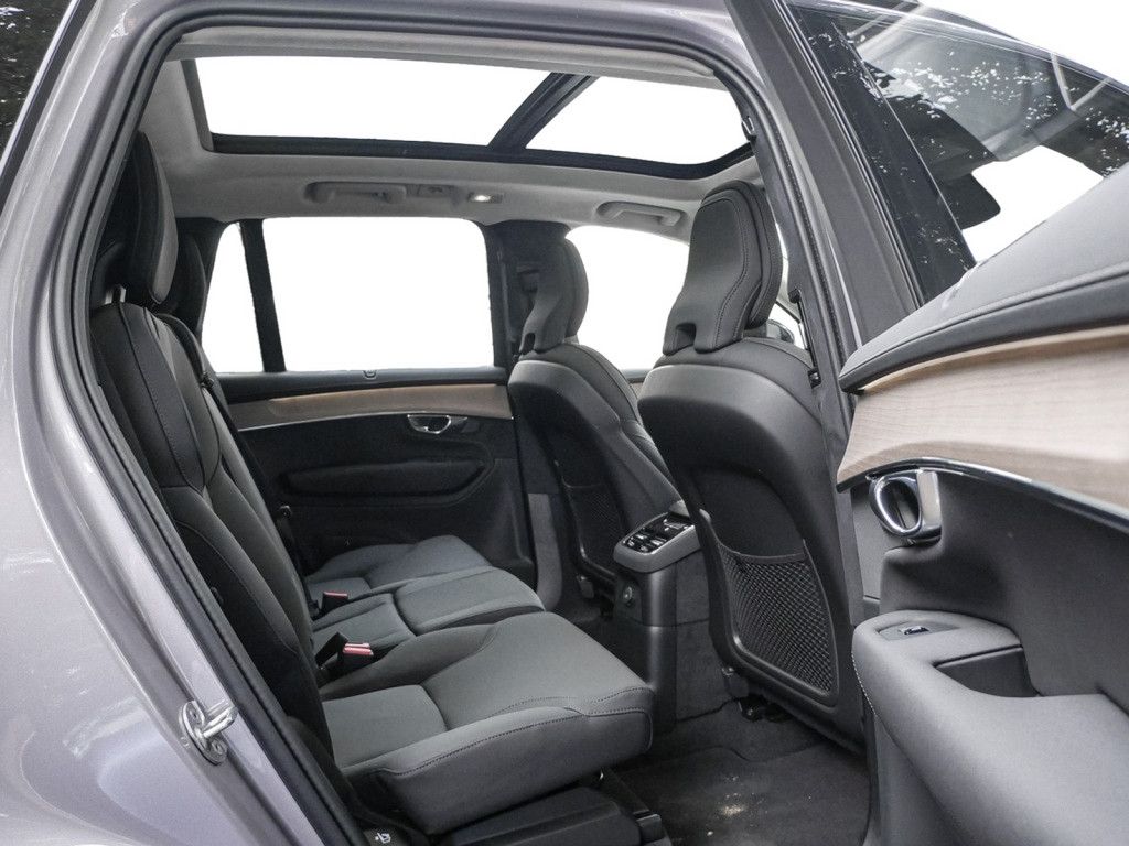 Volvo XC90 2025