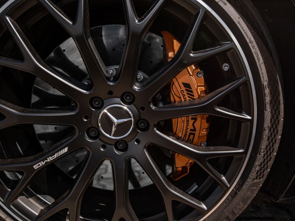 Mercedes-Benz SL 63 AMG 2025