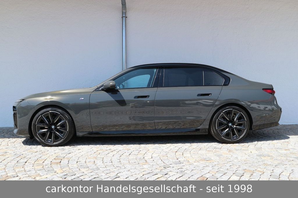 BMW 740 2024
