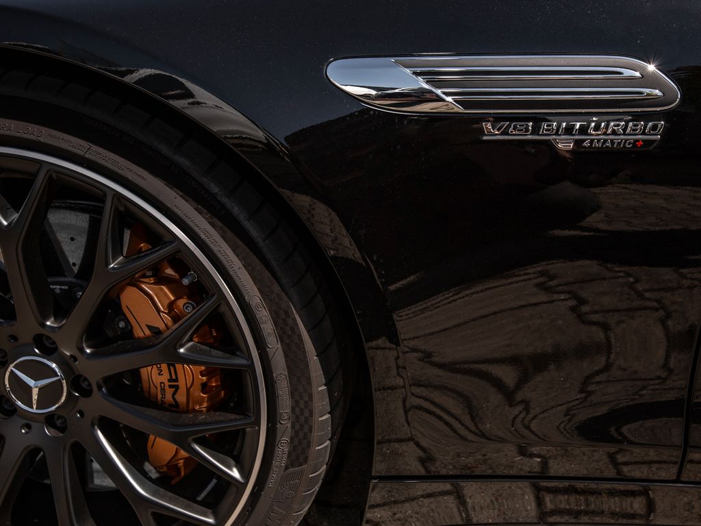 Mercedes-Benz SL 63 AMG 2025