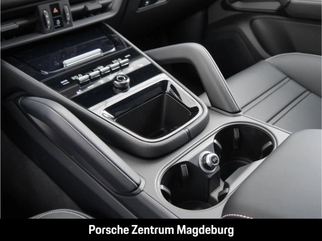 Porsche Cayenne 2025