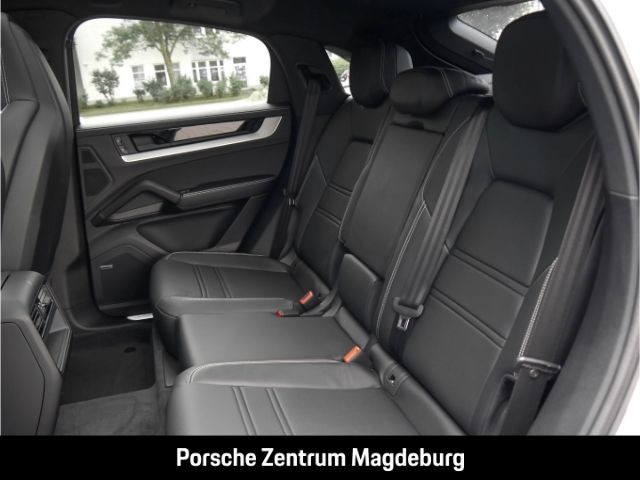 Porsche Cayenne 2025