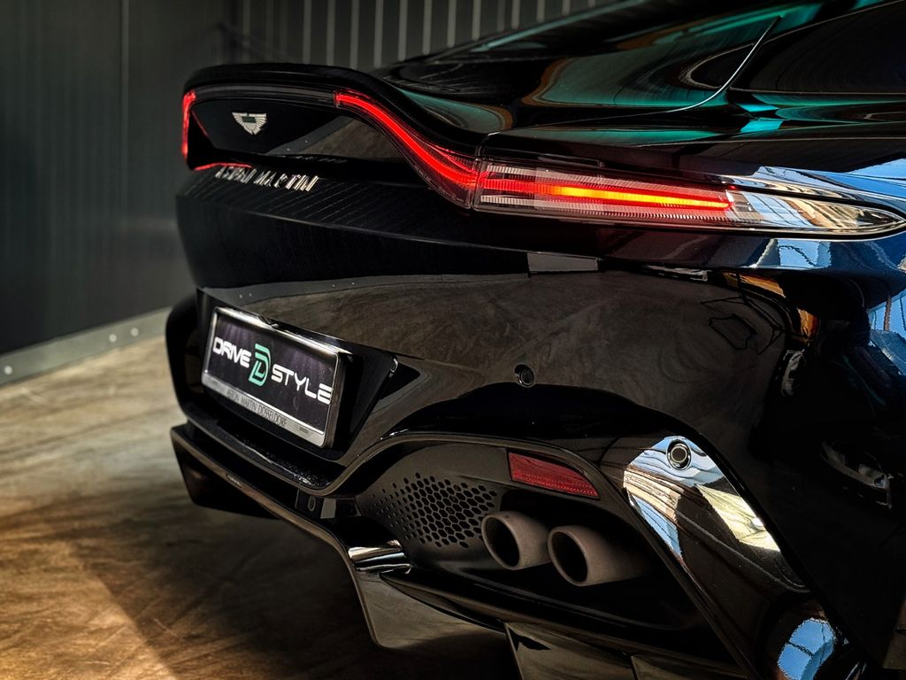 Aston Martin V8 Vantage 2023