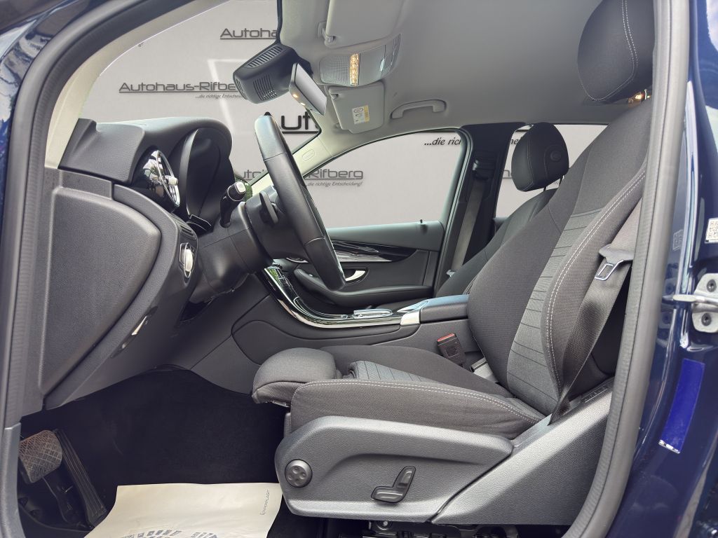 Mercedes-Benz GLC 300 2022
