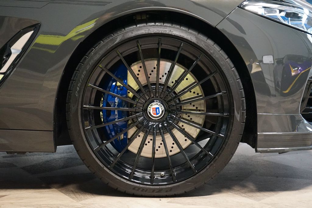 ALPINA B8 2025