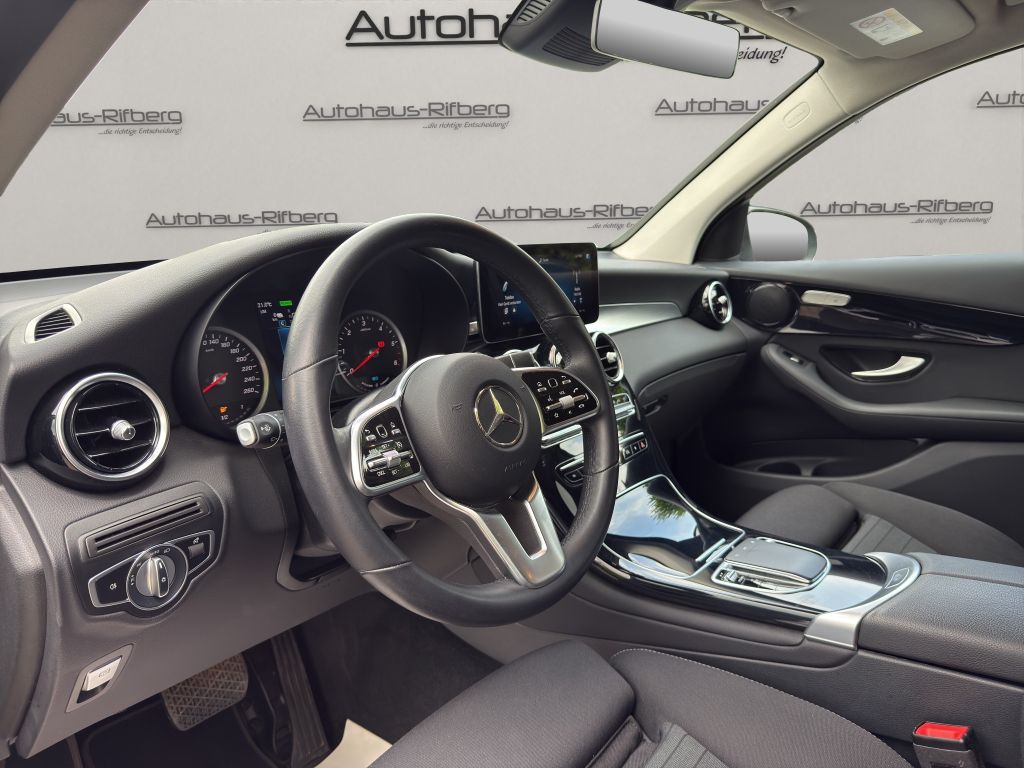 Mercedes-Benz GLC 300 2022