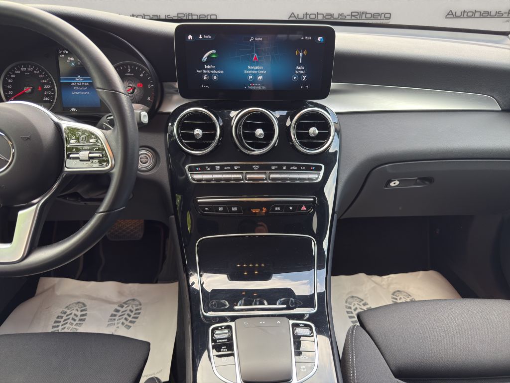 Mercedes-Benz GLC 300 2022