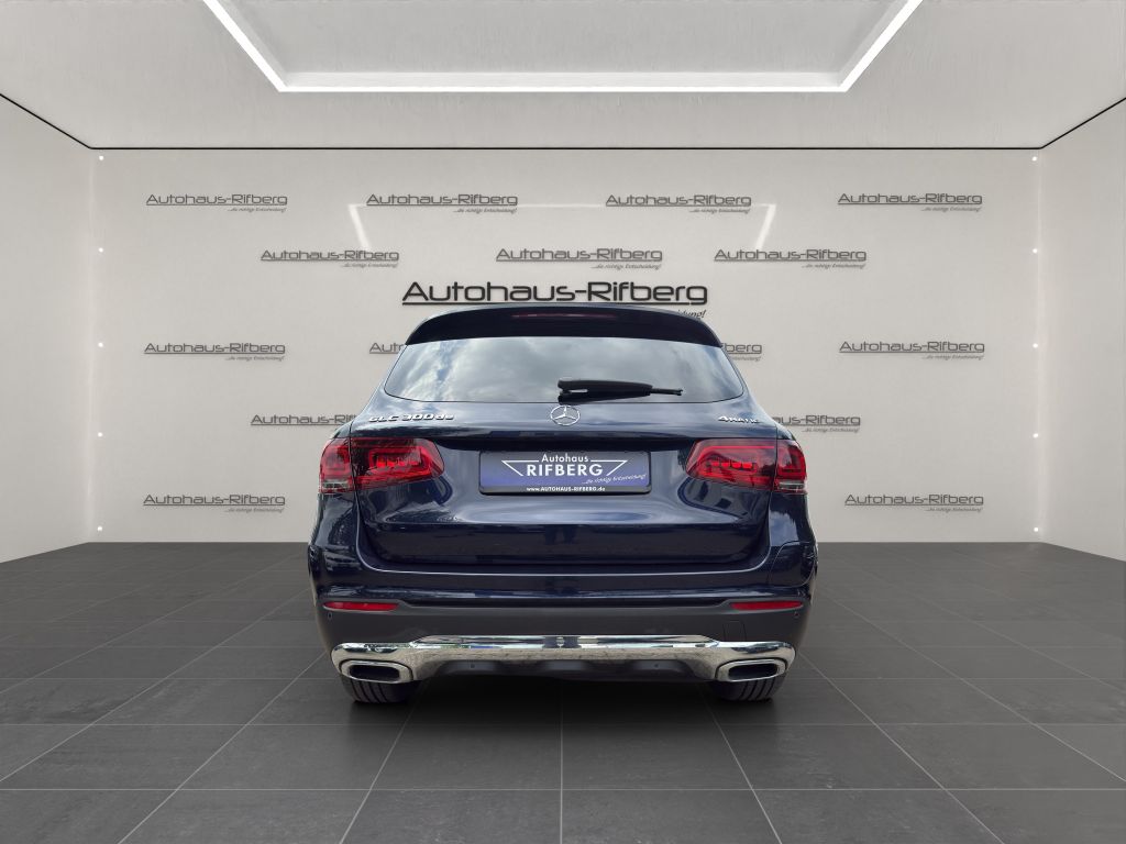 Mercedes-Benz GLC 300 2022