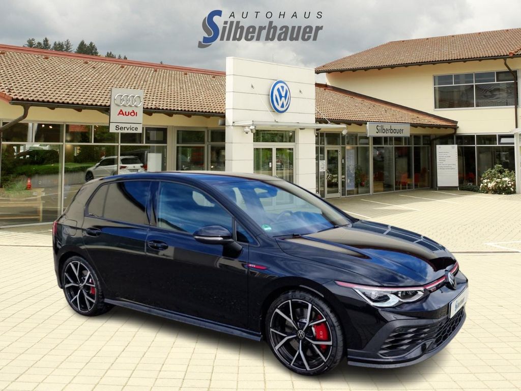 Volkswagen Golf 2024