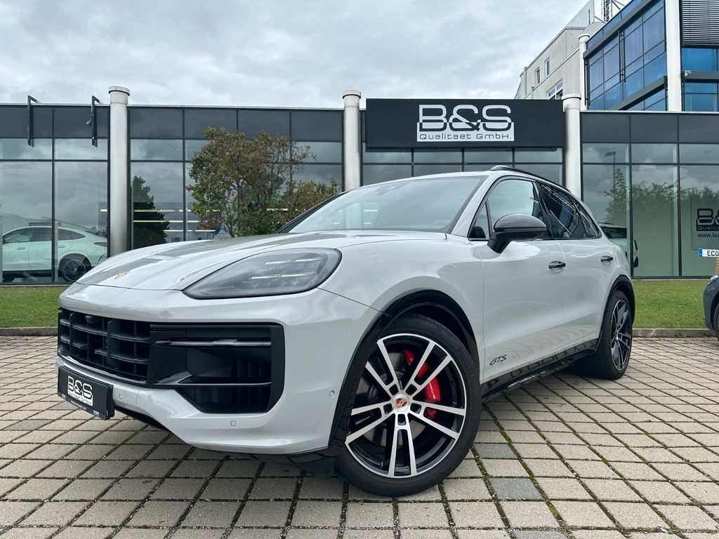 Porsche Cayenne 2025