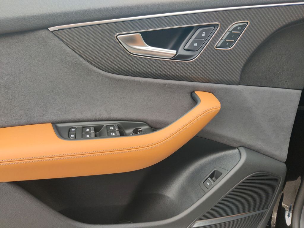 Audi RSQ8 2025