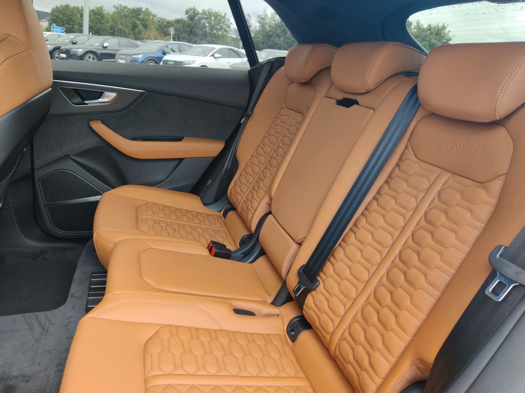Audi RSQ8 2025