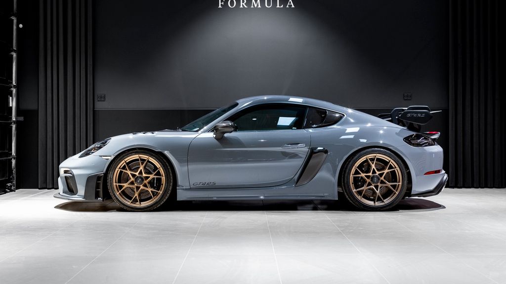 Porsche Cayman 2022