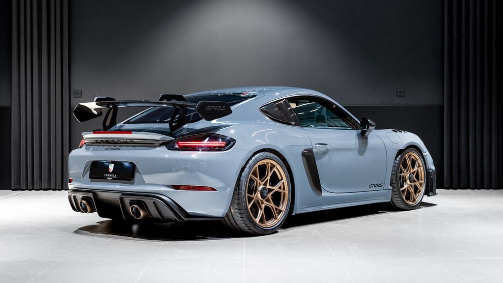 Porsche Cayman 2022