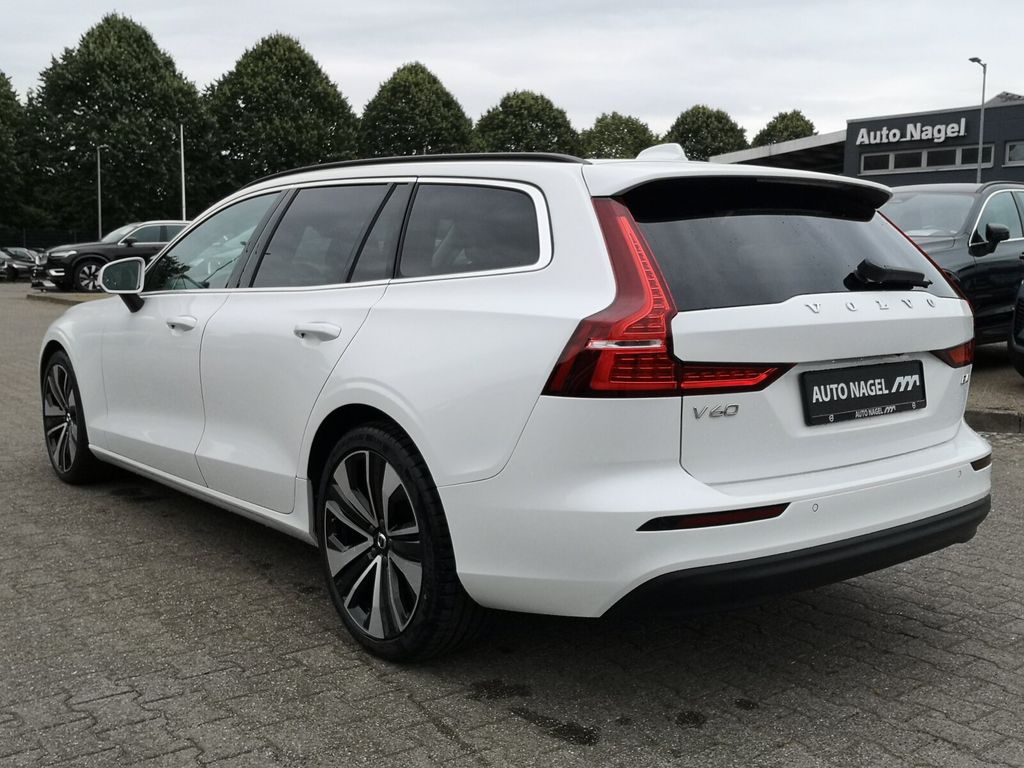 Volvo V60 2022