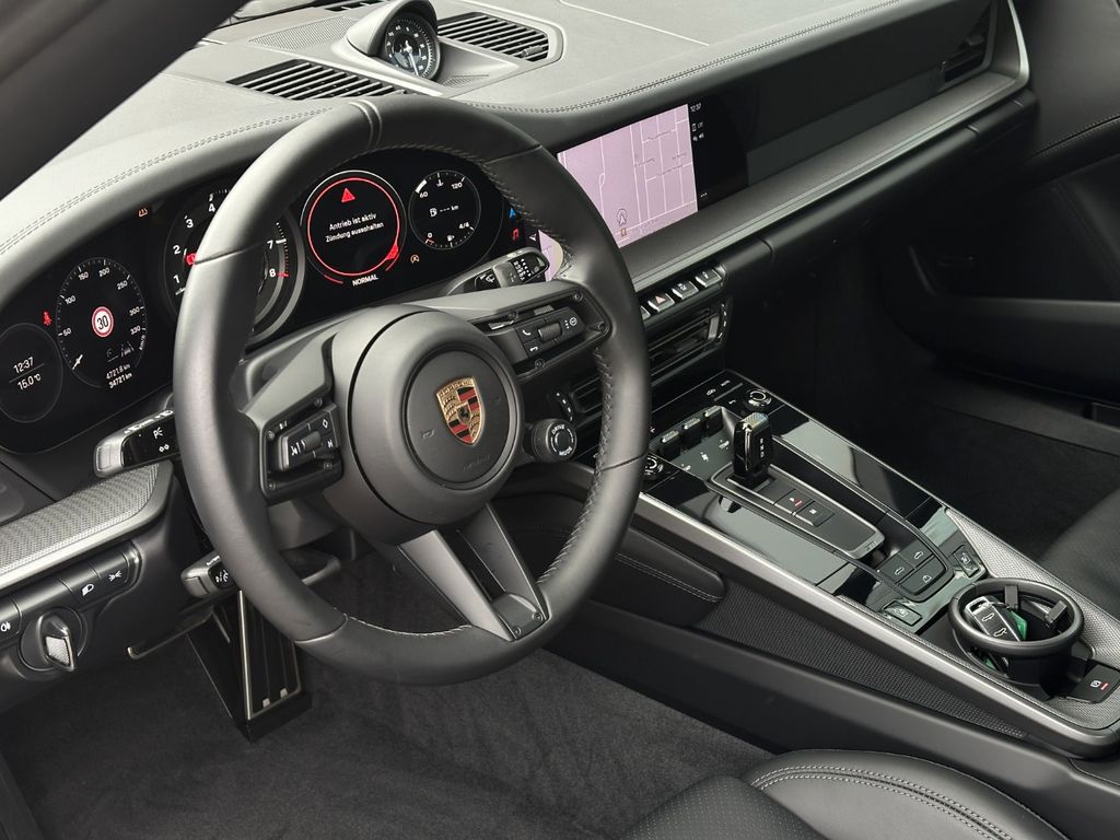 Porsche 992 2024