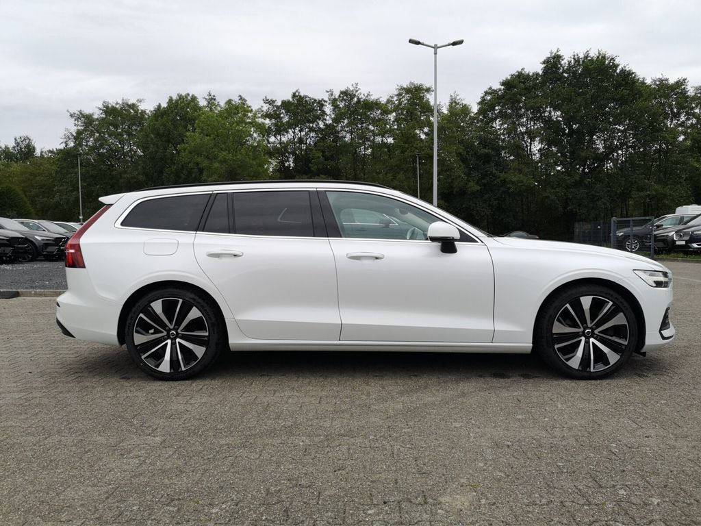 Volvo V60 2022