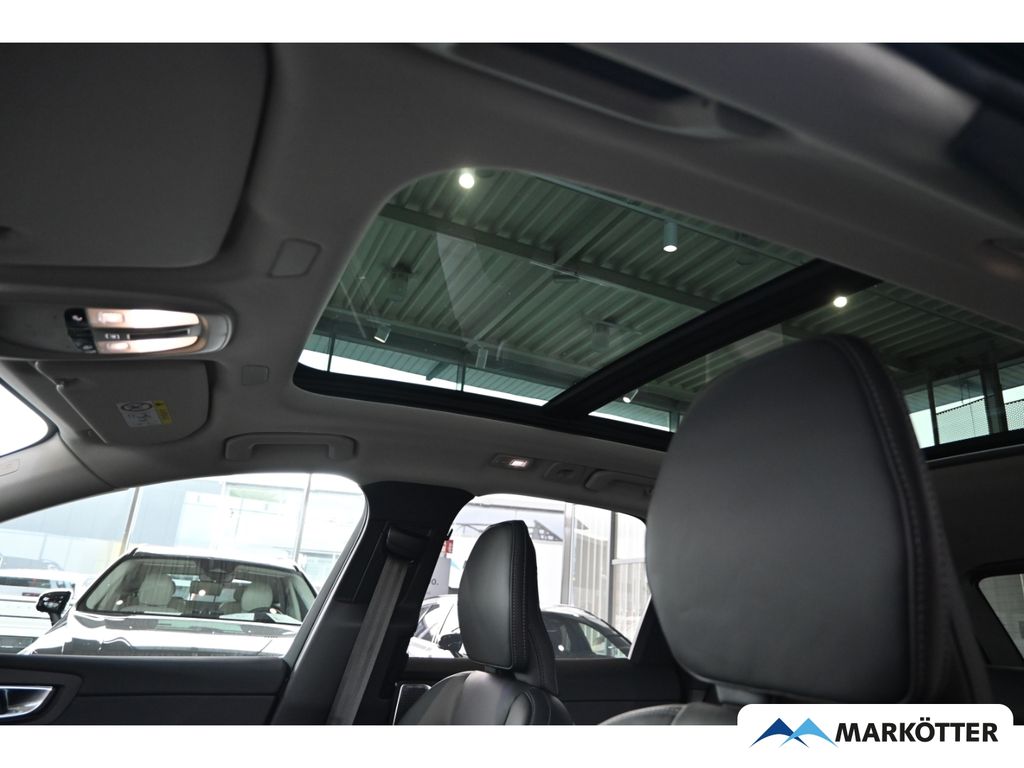 Volvo XC60 2025