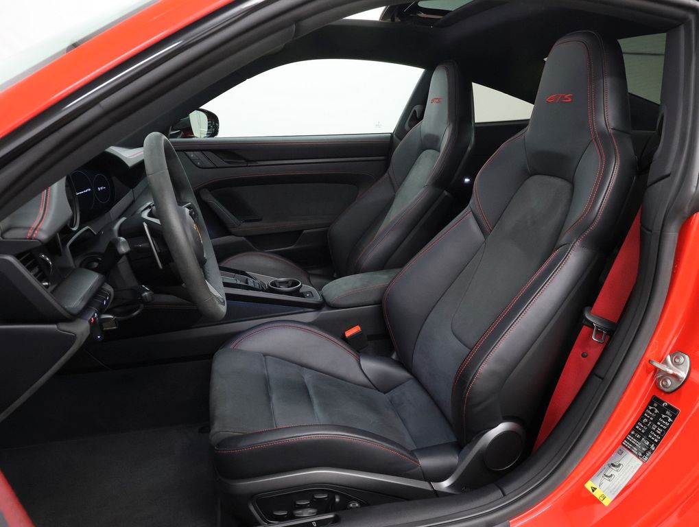 Porsche 992 2024