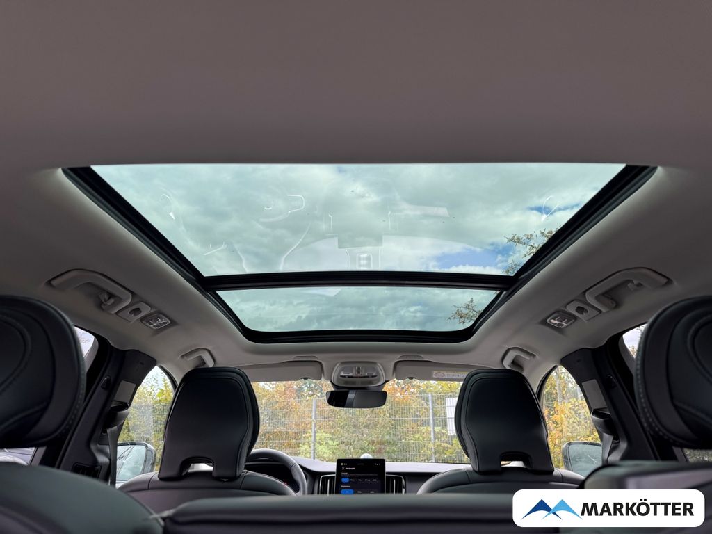 Volvo XC60 2025