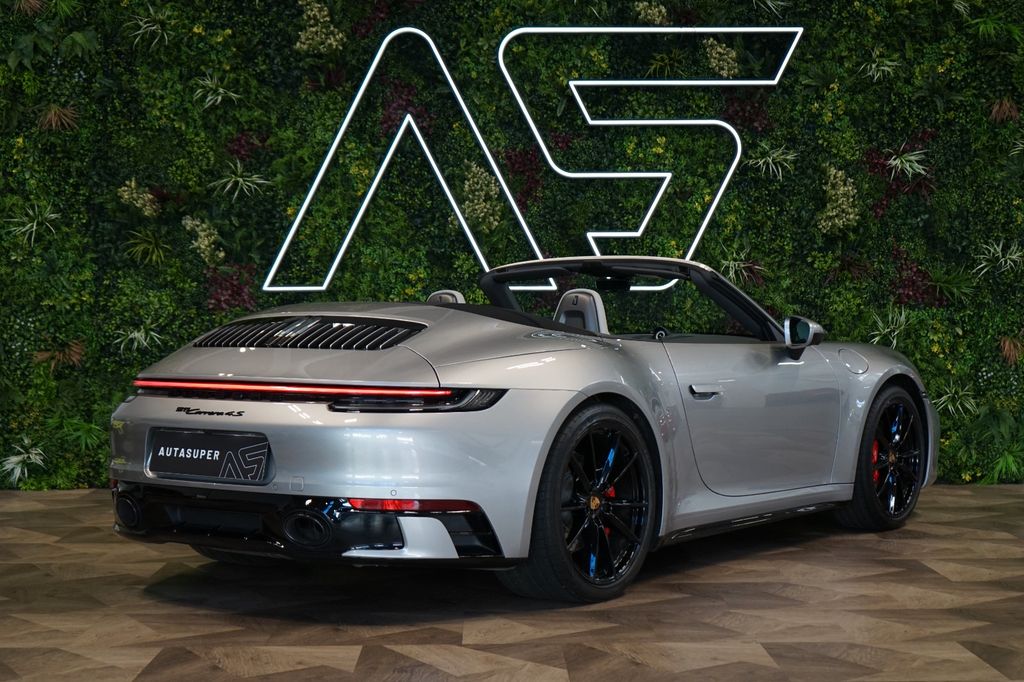 Porsche 911 2023