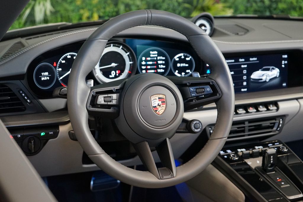 Porsche 911 2023