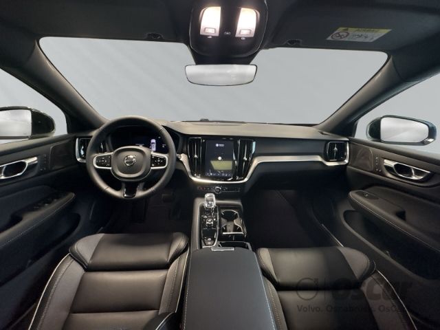 Volvo V60 2025