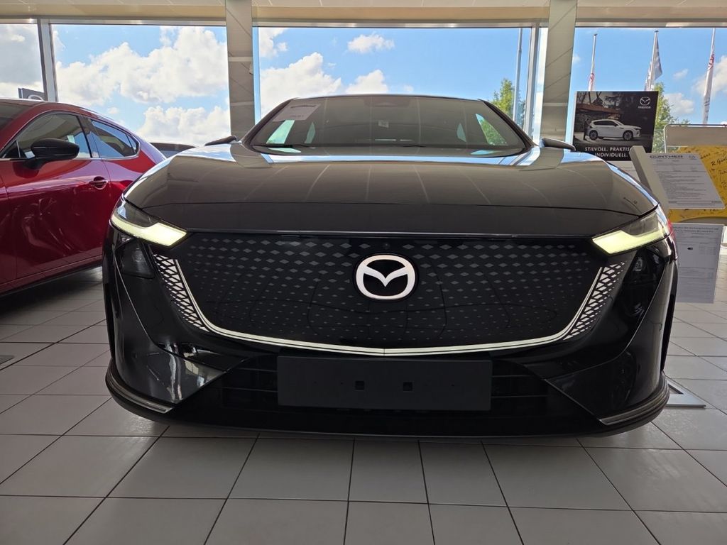 Mazda 6e 2025