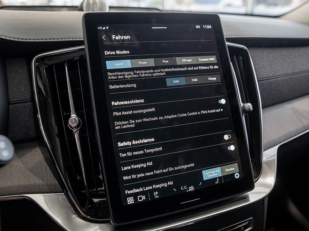 Volvo XC90 2025