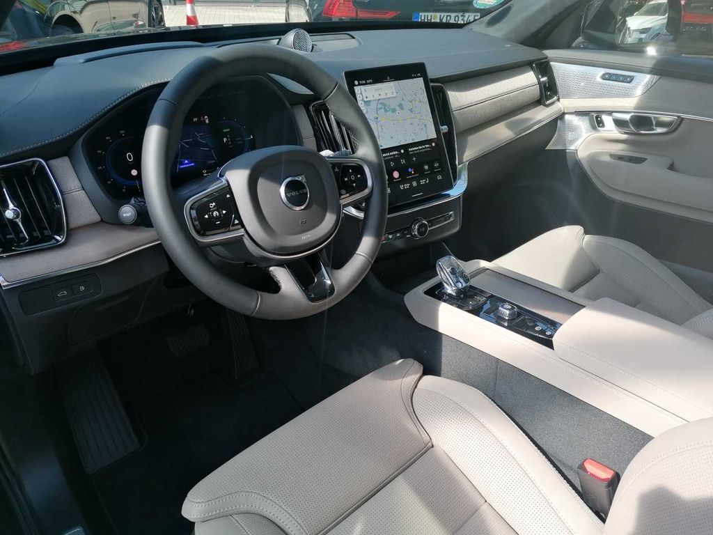 Volvo XC90 2025