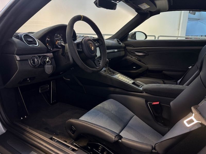 Porsche Boxster 2024