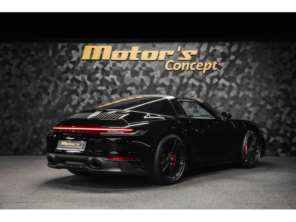 Porsche 992 2024