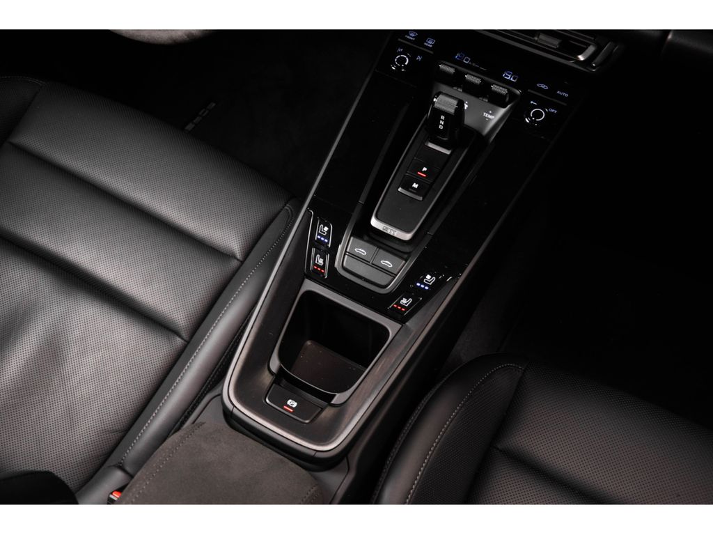 Porsche 992 2024