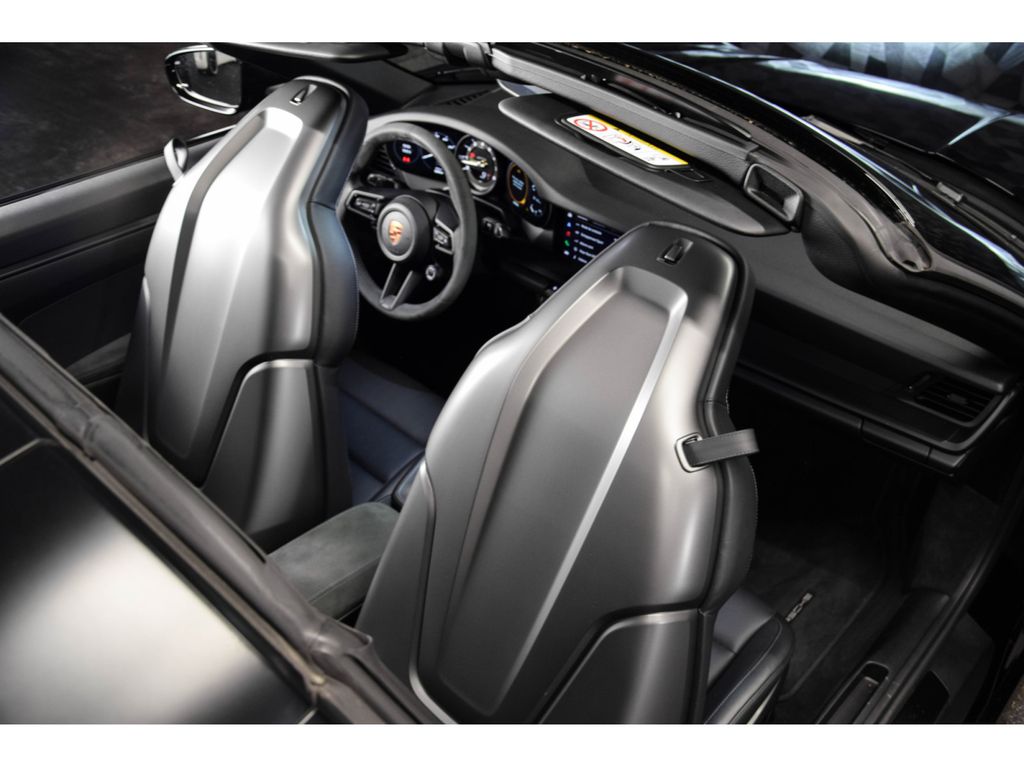 Porsche 992 2024