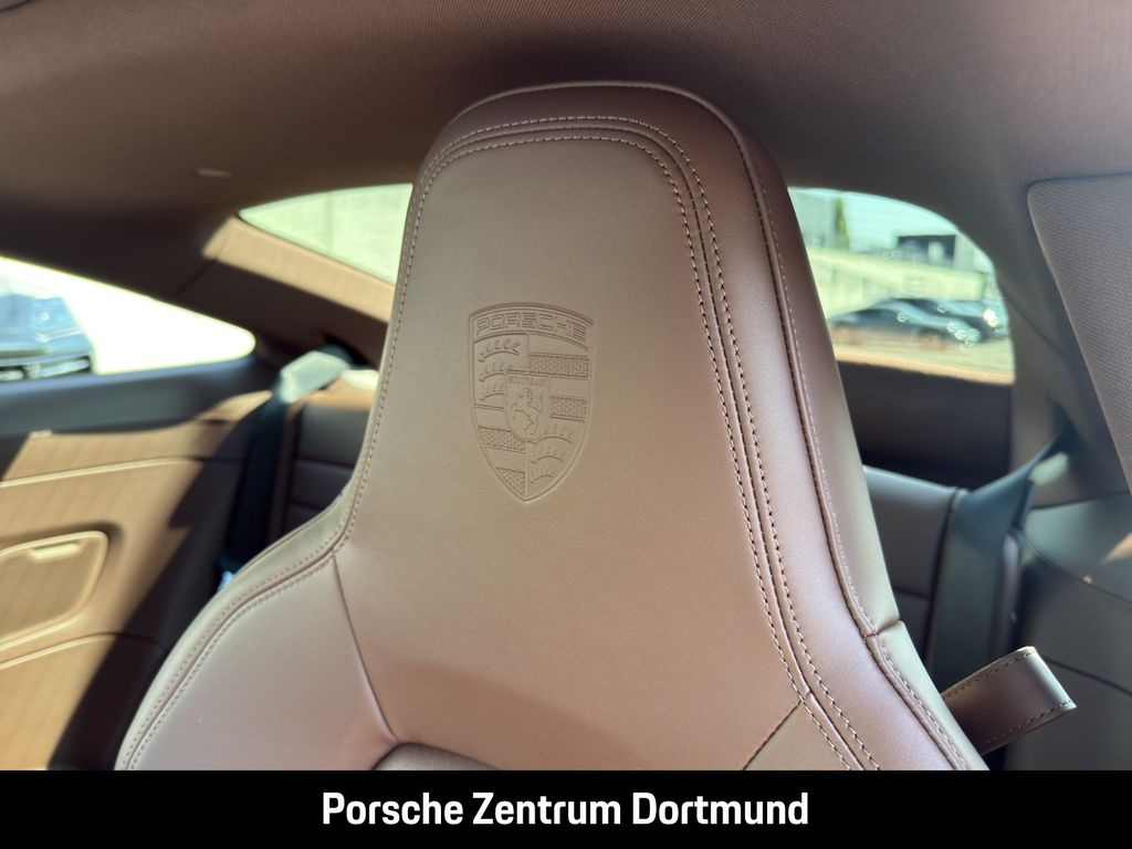 Porsche 992 2025