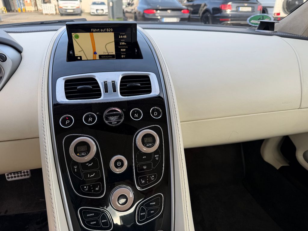 Aston Martin Vanquish 2012