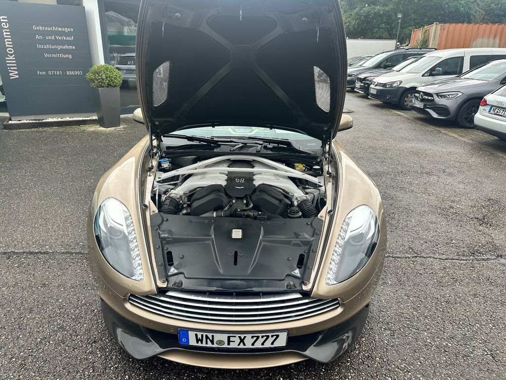 Aston Martin Vanquish 2012