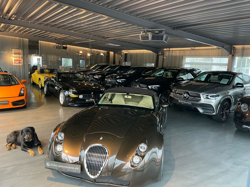 Aston Martin Vanquish 2012