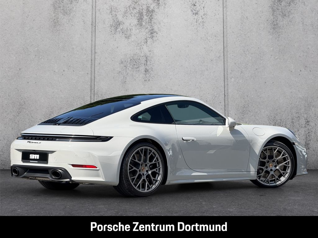 Porsche 992 2025