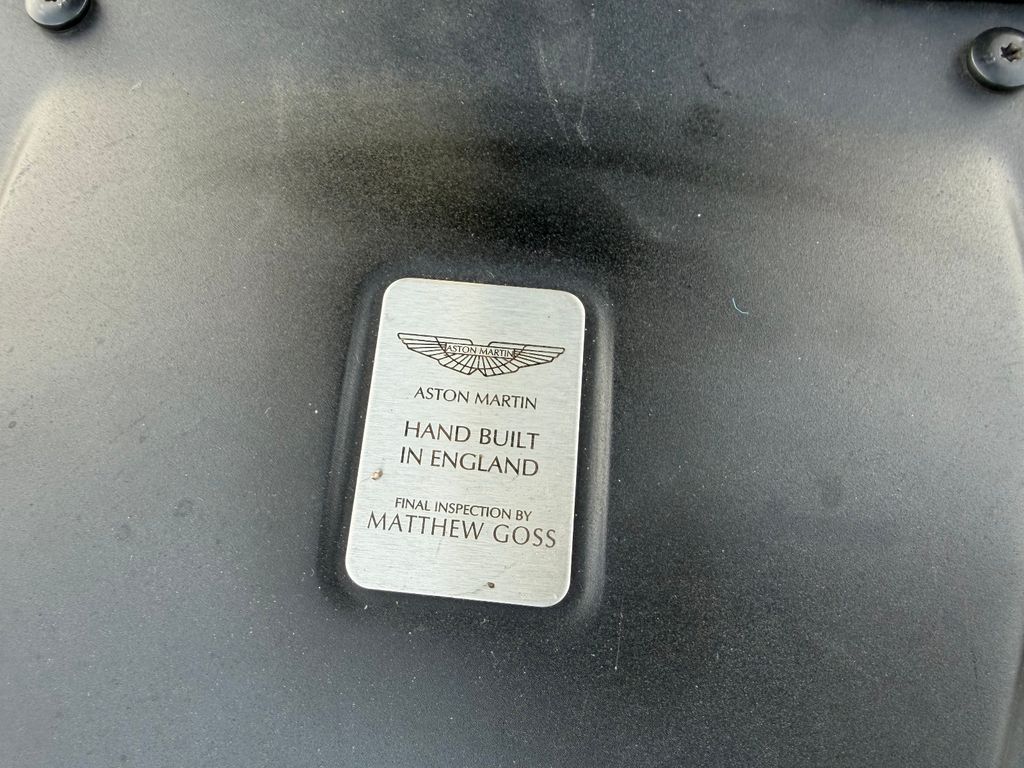 Aston Martin Vanquish 2012