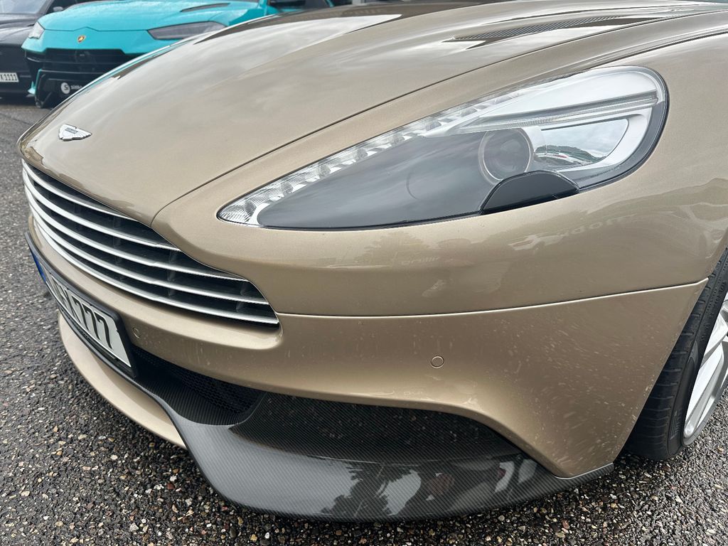 Aston Martin Vanquish 2012