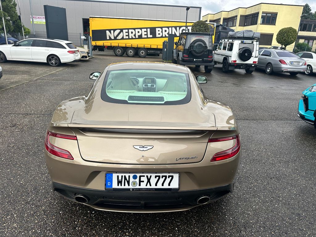 Aston Martin Vanquish 2012