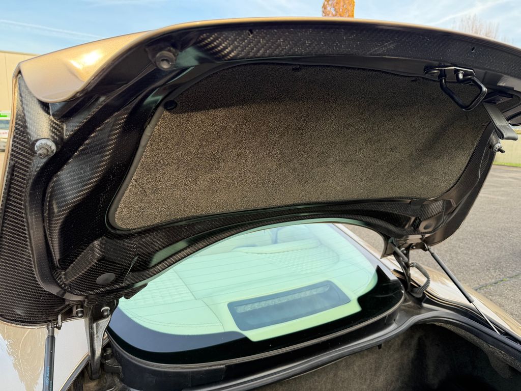 Aston Martin Vanquish 2012