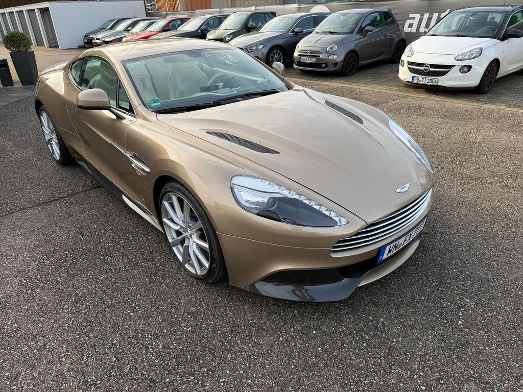 Aston Martin Vanquish 2012