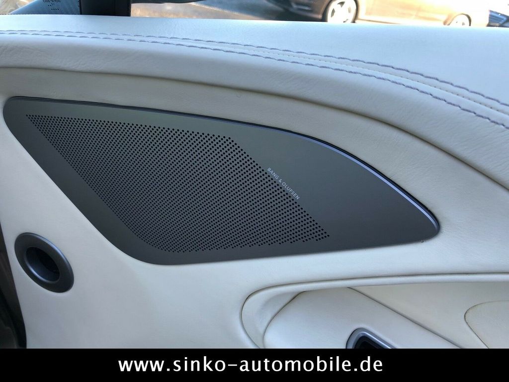 Aston Martin Vanquish 2012