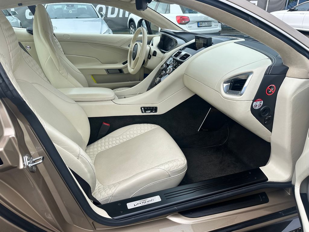 Aston Martin Vanquish 2012