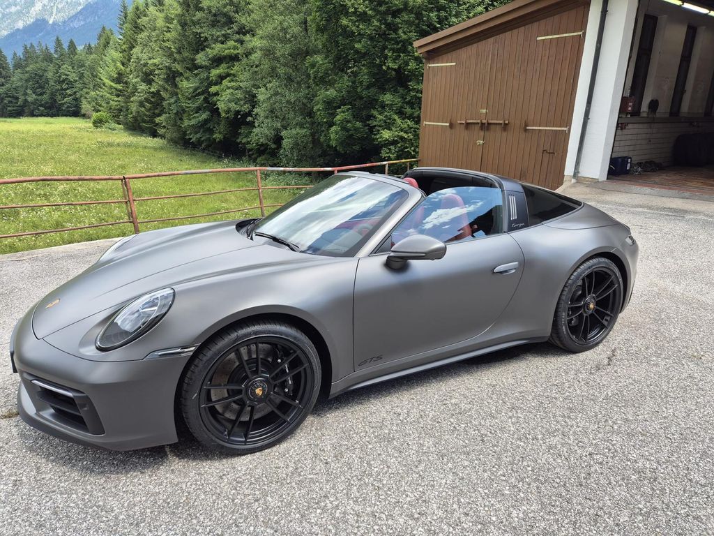 Porsche 992 2025
