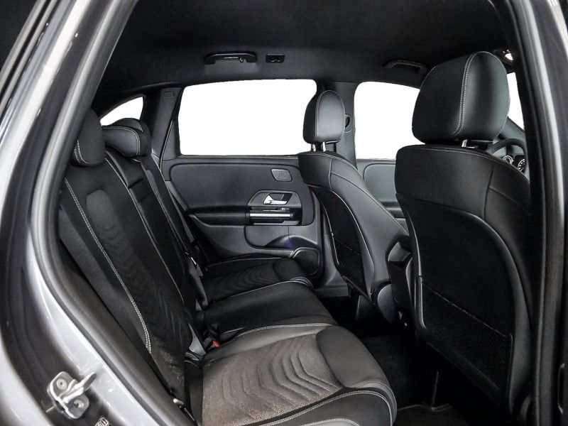 Mercedes-Benz B 200 2025