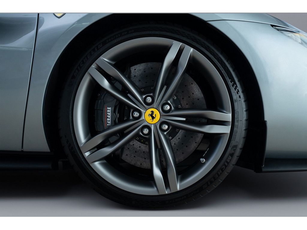 Ferrari 296 GTS 2024