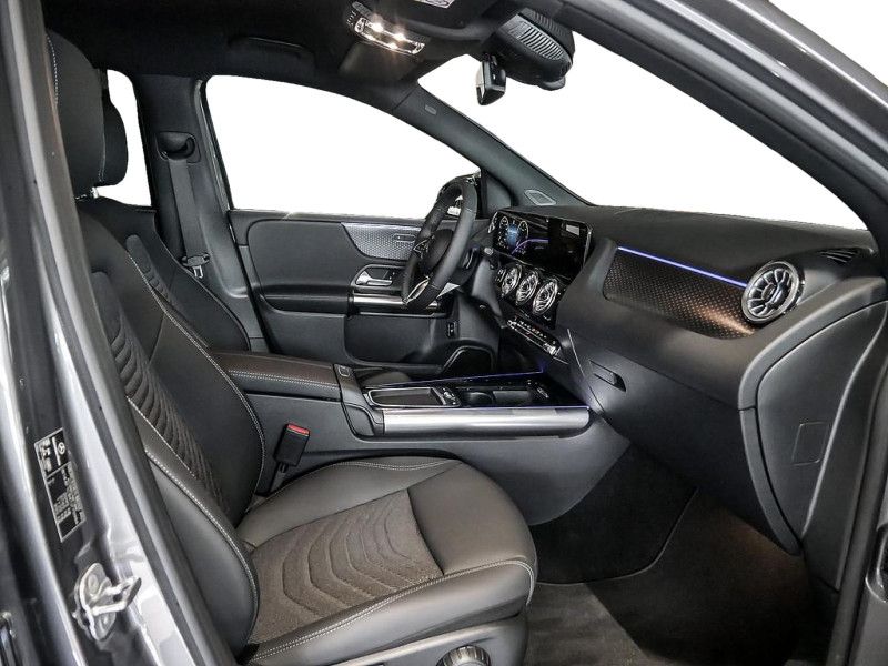 Mercedes-Benz B 200 2025